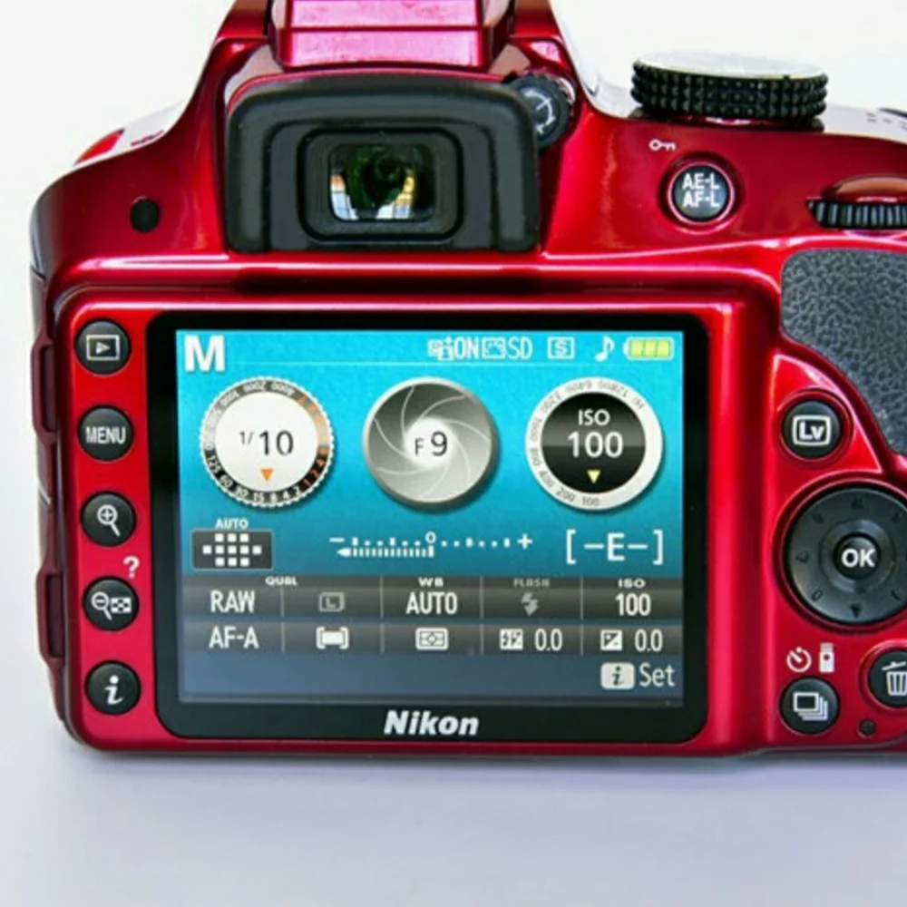Nikon D3300 DSLR w/accs
